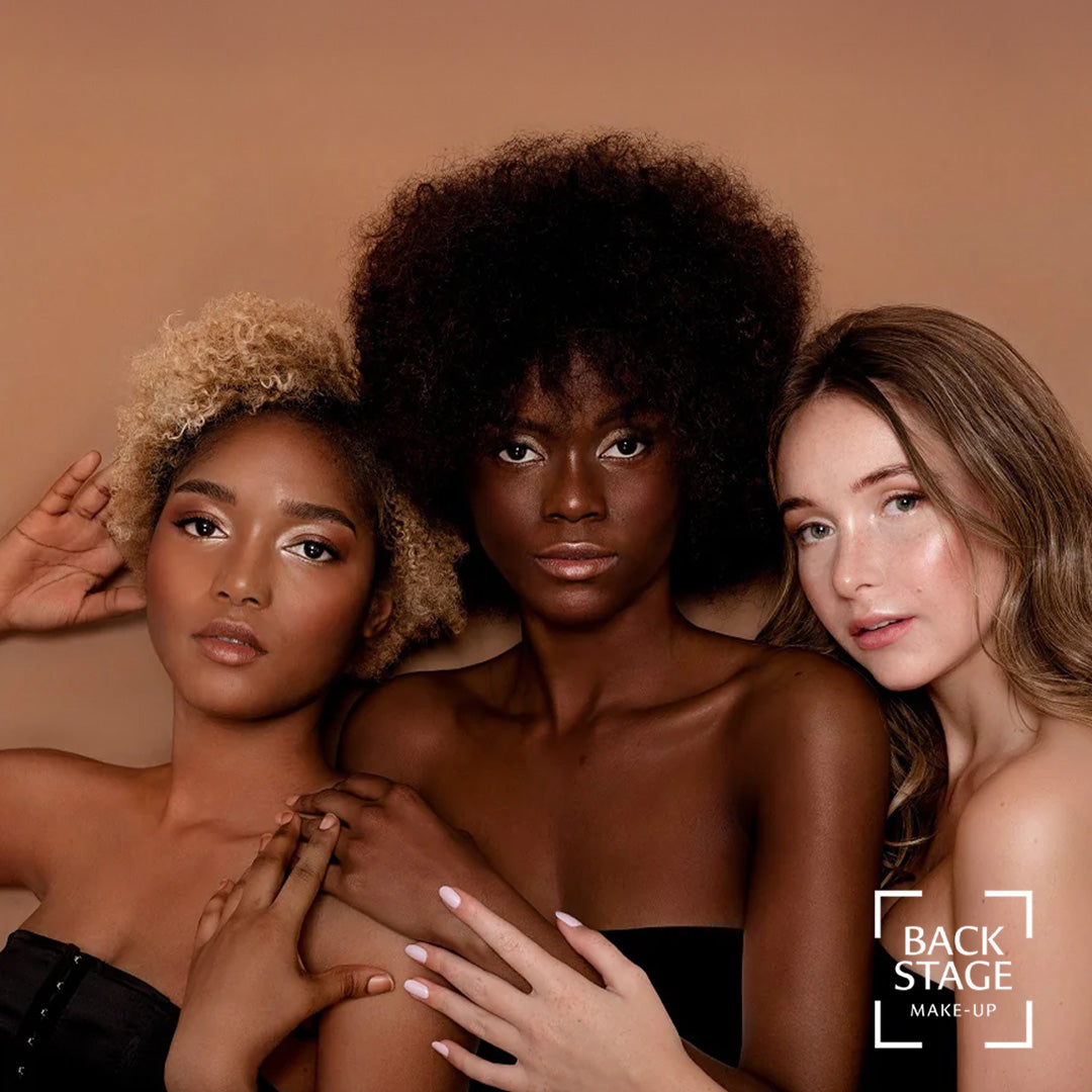 Aqua Silk Weightless Foundation