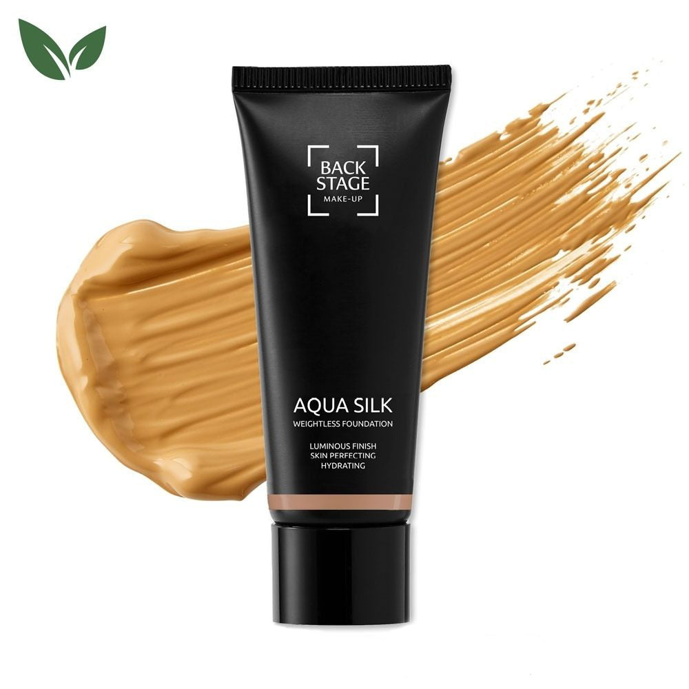 Aqua Silk Weightless Foundation