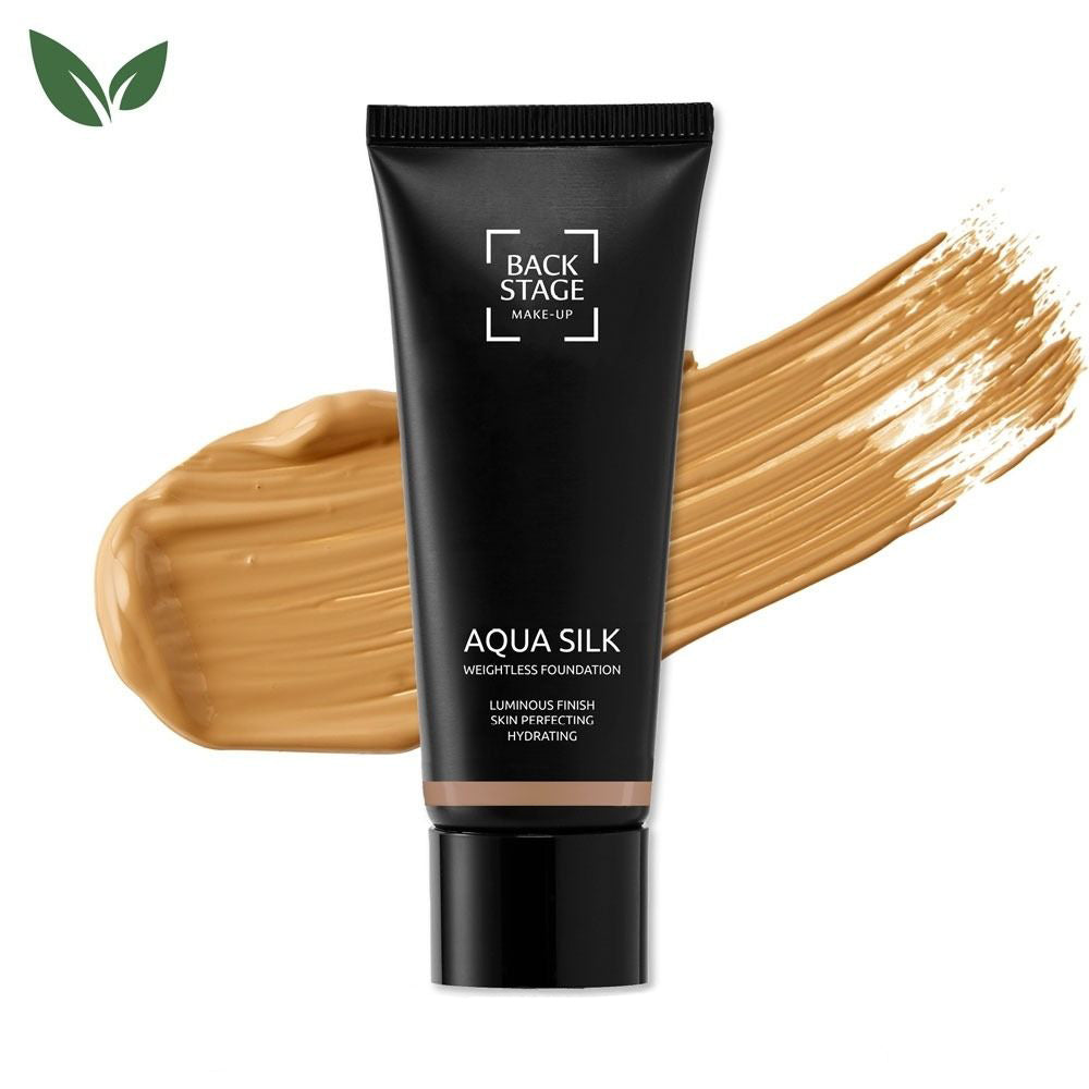 Aqua Silk Weightless Foundation