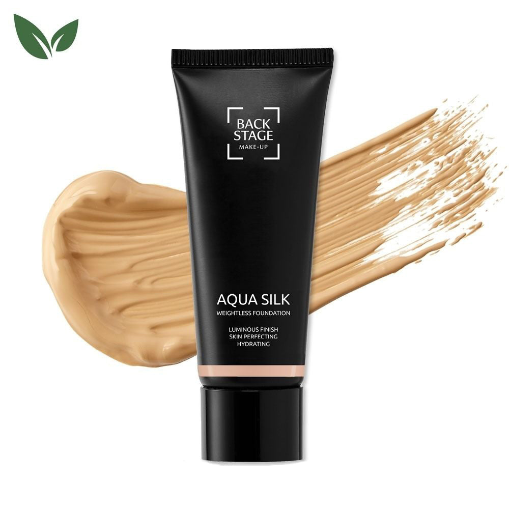 Aqua Silk Weightless Foundation