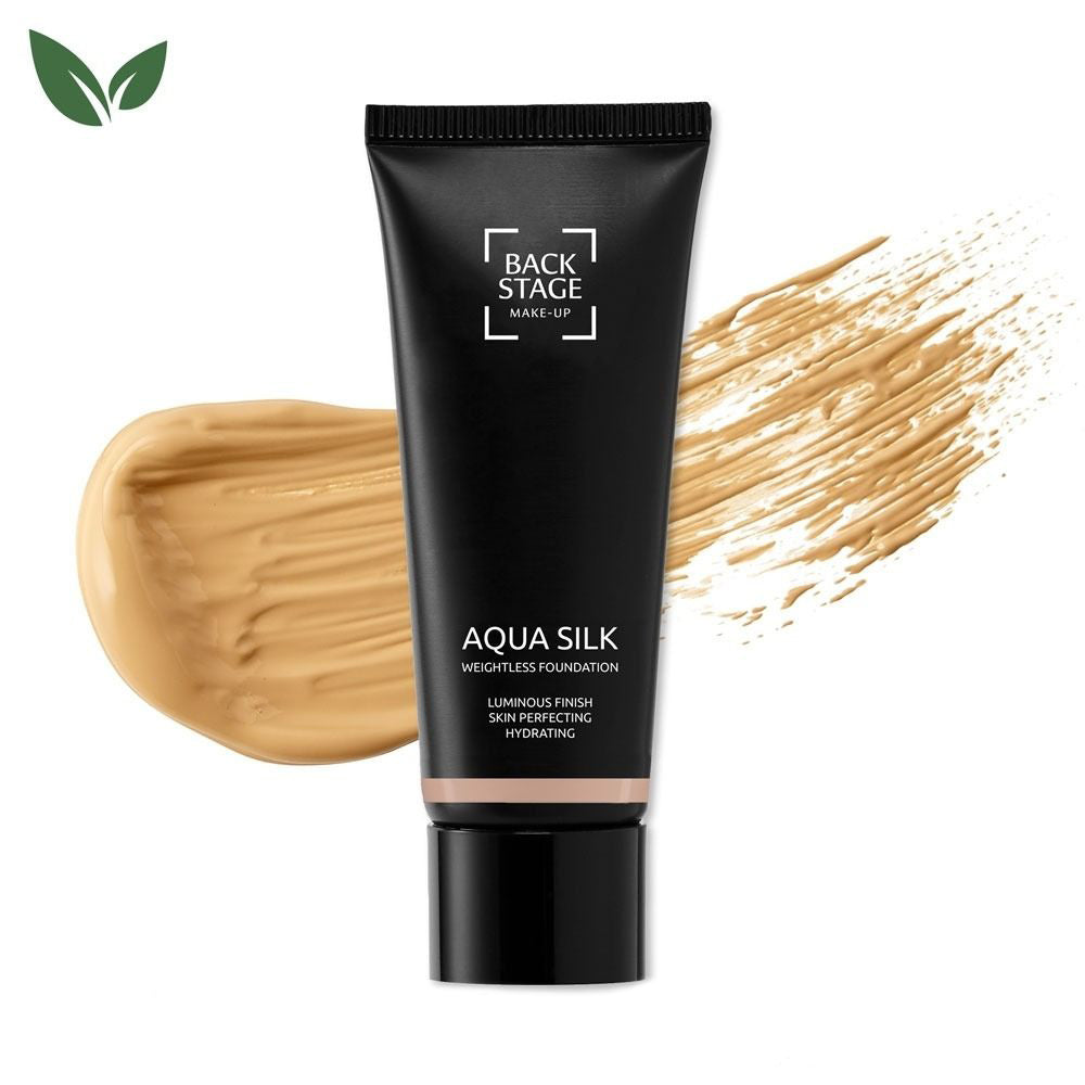 Aqua Silk Weightless Foundation