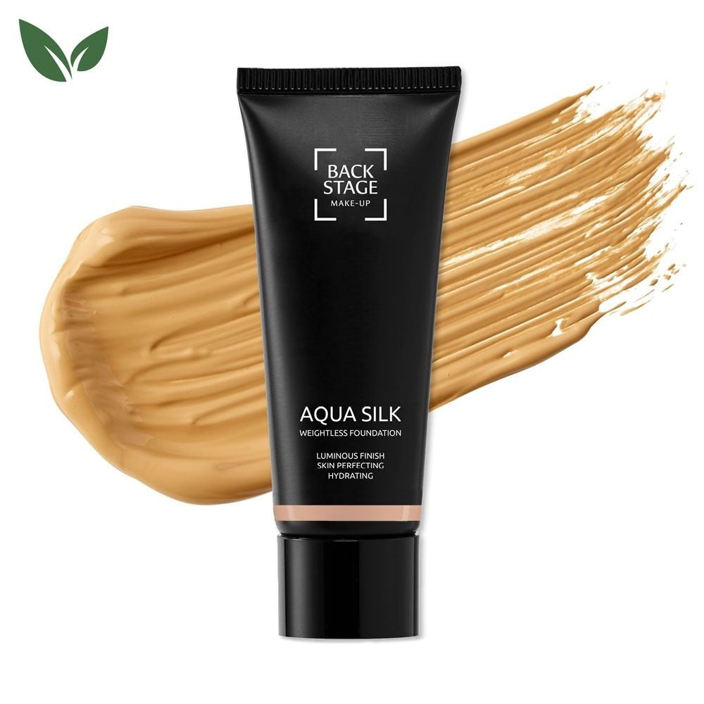 Aqua Silk Weightless Foundation