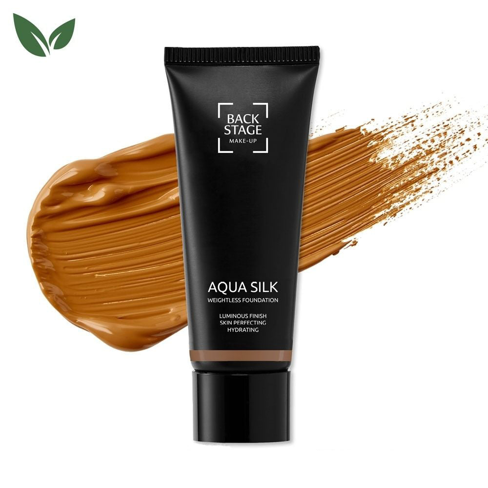 Aqua Silk Weightless Foundation