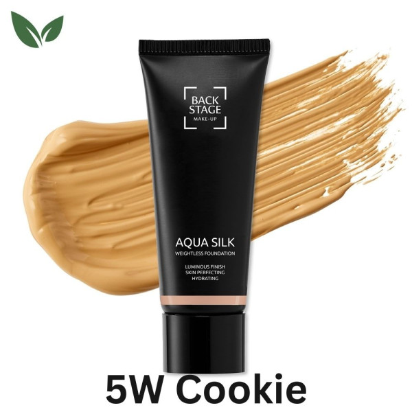 Aqua Silk Weightless Foundation